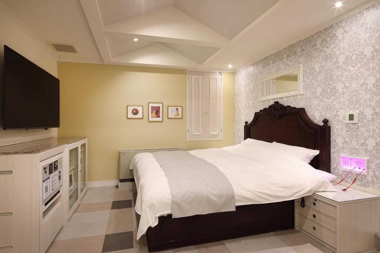 ホテルバースデー岐阜西店 Hotel Birthday Gifuwest (Adults Only) ภายนอก รูปภาพ