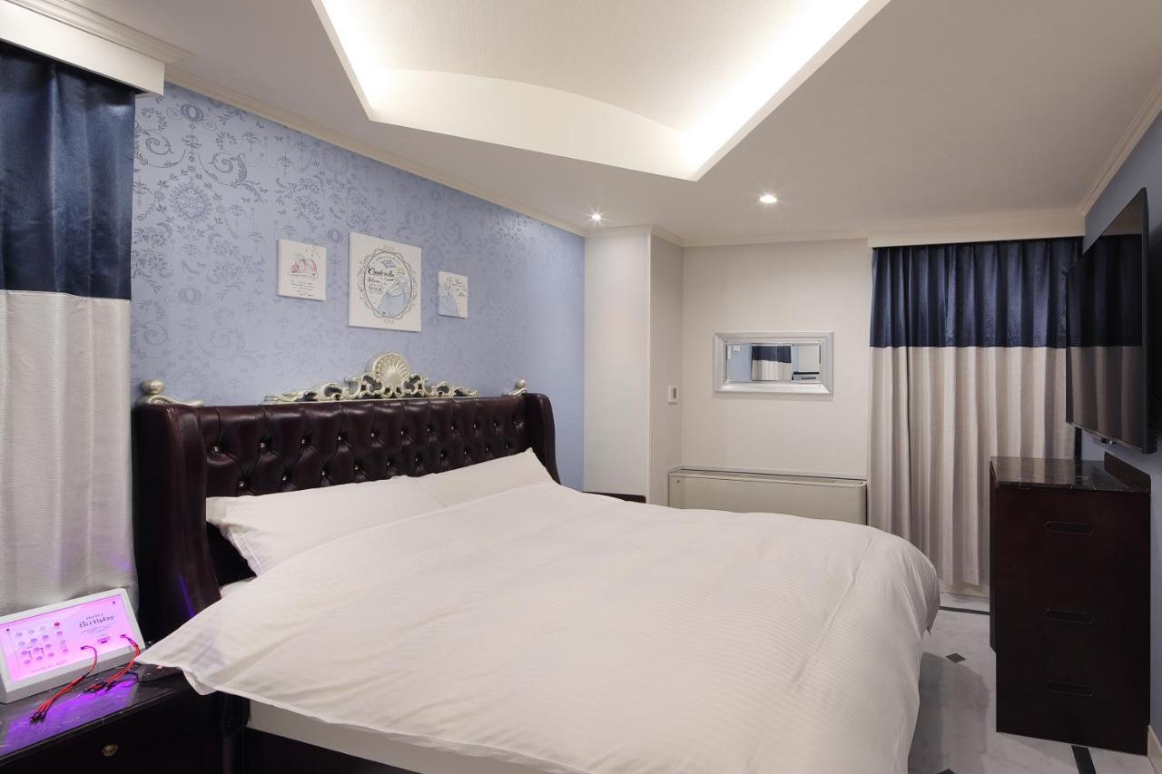 ホテルバースデー岐阜西店 Hotel Birthday Gifuwest (Adults Only) ภายนอก รูปภาพ